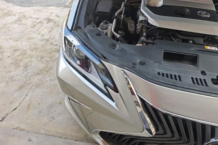 Used Lexus ES 2020 200 Excellence Edition Right Front Headlight