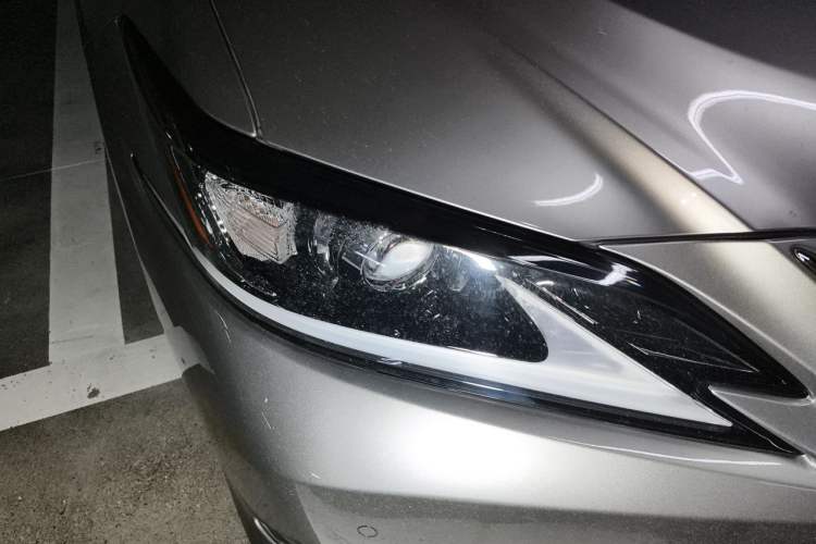 Used Lexus ES 2020 300h Premier Edition Right Front Headlight