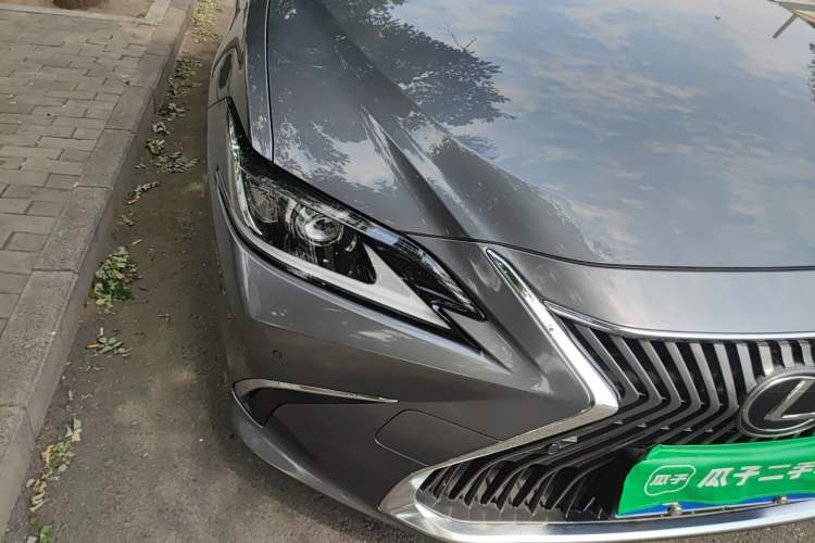 Used Lexus ES 2020 200 Excellence Edition Right Front Headlight
