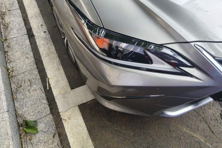 Used Lexus ES 2020 200 Excellence Edition Right Front Headlight