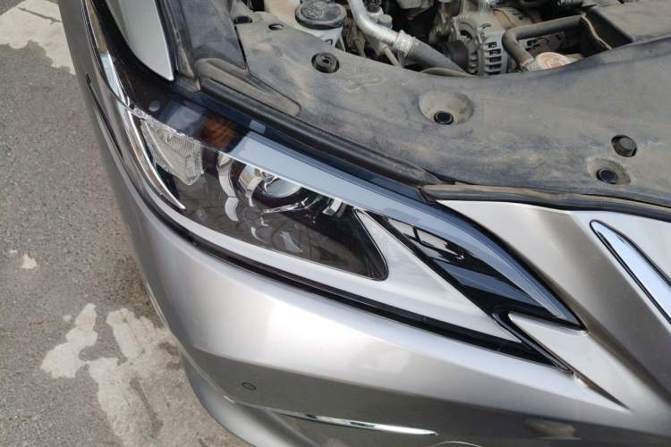 Used Lexus ES 2020 200 Excellence Edition Right Front Headlight