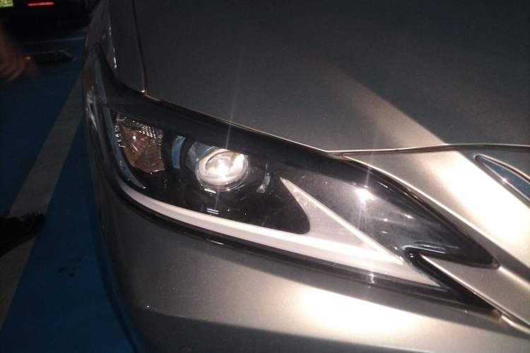 Used Lexus ES 2020 200 Luxury Edition Right Front Headlight