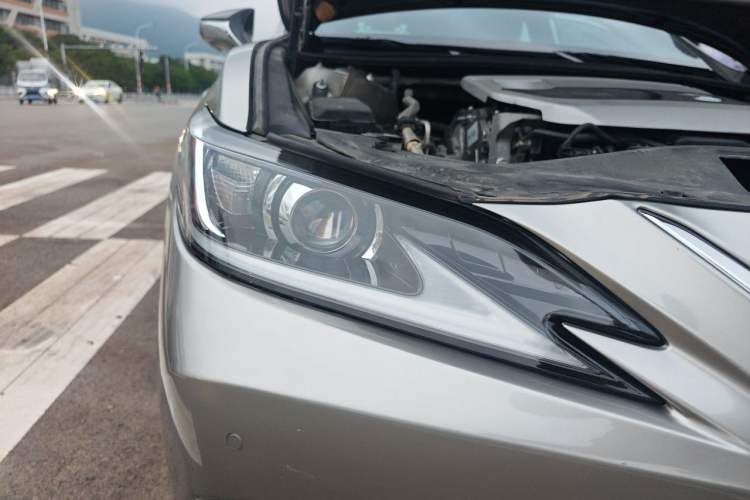 Used Lexus ES 2020 200 Excellence Edition Right Front Headlight