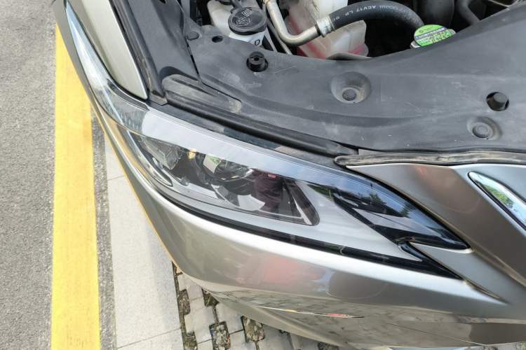 Used Lexus ES 2020 300h Premier Edition Right Front Headlight