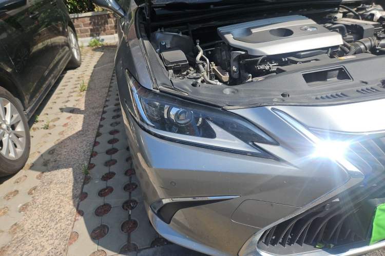 Used Lexus ES 2020 200 Excellence Edition Right Front Headlight