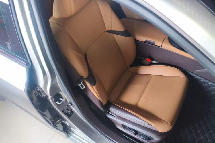 Used Lexus ES 2020 200 Excellence Edition Right Front Seat