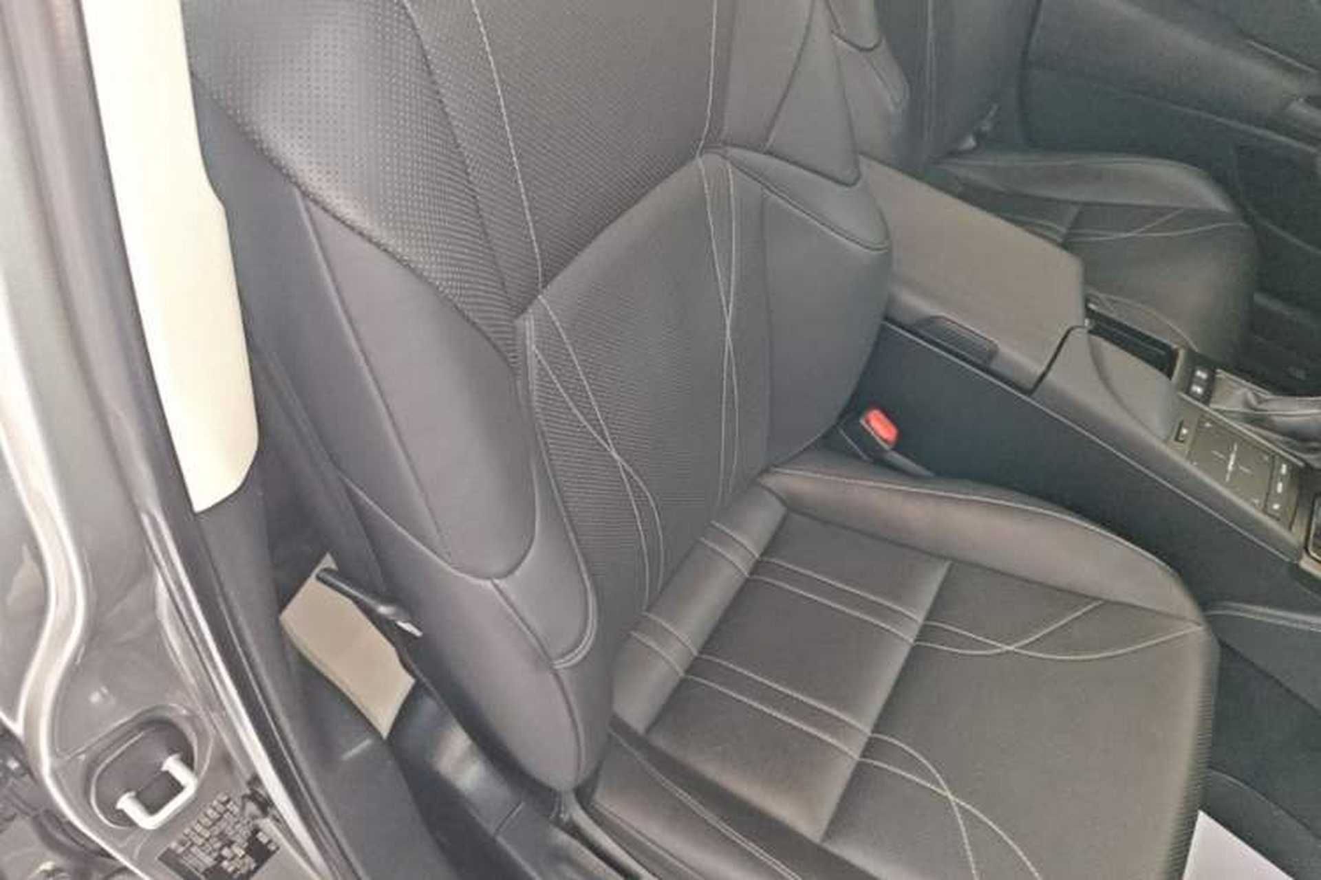 Used Lexus ES 2020 300h Premium Edition Right Front Seat