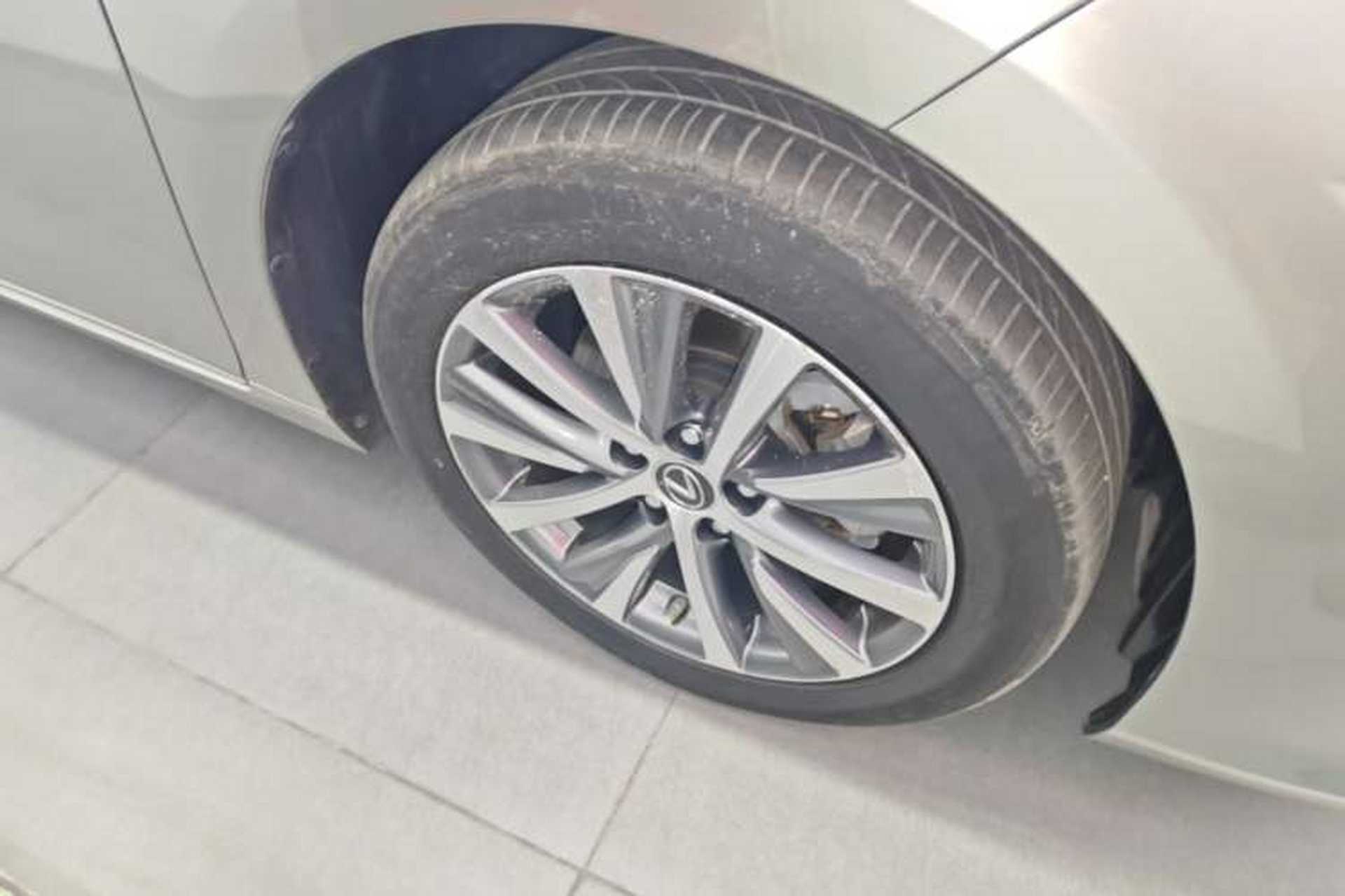 Used Lexus ES 2020 200 Excellence Edition Right Front Wheel Hub
