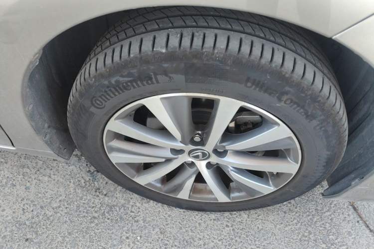 Used Lexus ES 2020 200 Excellence Edition Right Front Wheel Hub
