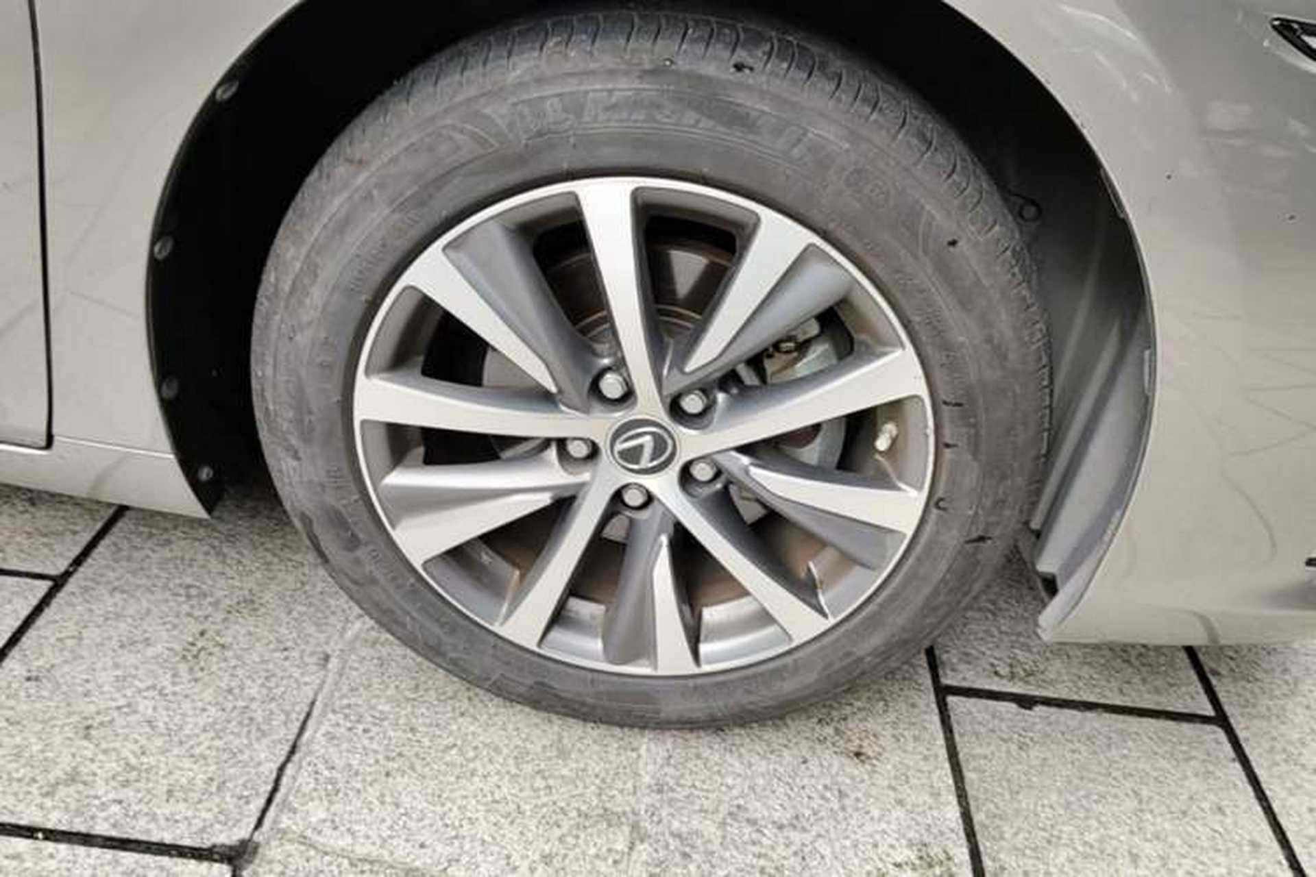Used Lexus ES 2020 200 Excellence Edition Right Front Wheel Hub
