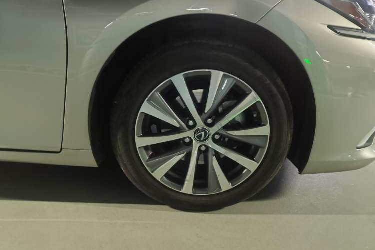 Used Lexus ES 2020 200 Excellence Edition Right Front Wheel Hub