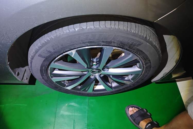 Used Lexus ES 2020 260 Excellence Edition Right Front Wheel Hub