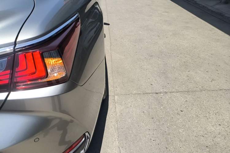 Used Lexus ES 2020 200 Excellence Edition Right Rear Taillight