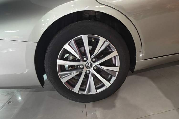 Used Lexus ES 2020 200 Excellence Edition Right Rear Wheel Hub