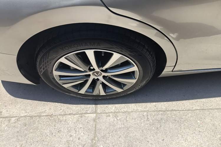 Used Lexus ES 2020 200 Excellence Edition Right Rear Wheel Hub