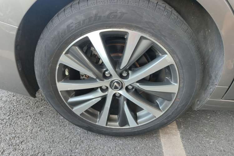 Used Lexus ES 2020 200 Excellence Edition Right Rear Wheel Hub