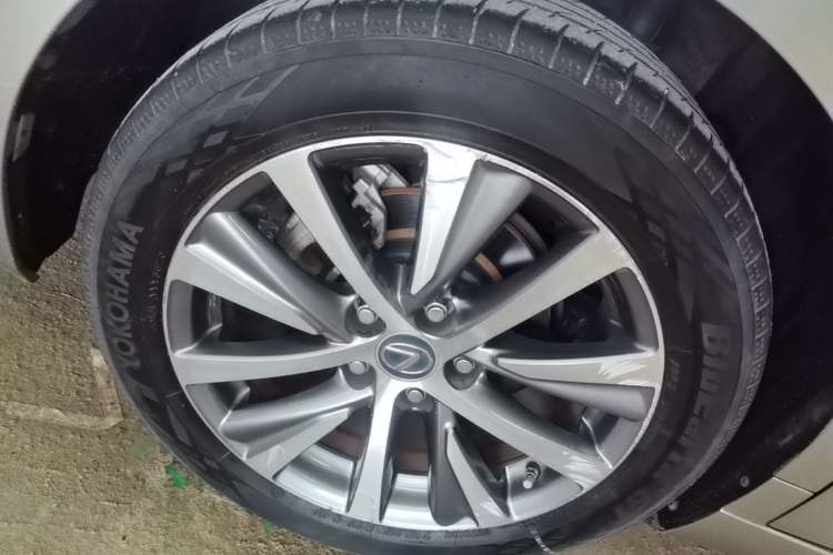Used Lexus ES 2020 200 Excellence Edition Right Rear Wheel Hub