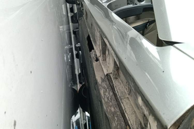 Used Lexus ES 2020 300h Premier Edition Right Side Sill