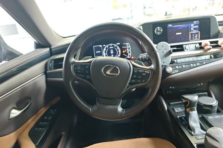 Used Lexus ES 2020 200 Luxury Edition Steering Wheel
