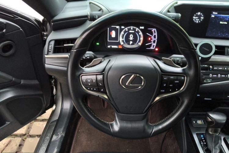 Used Lexus ES 2020 200 Excellence Edition Steering Wheel