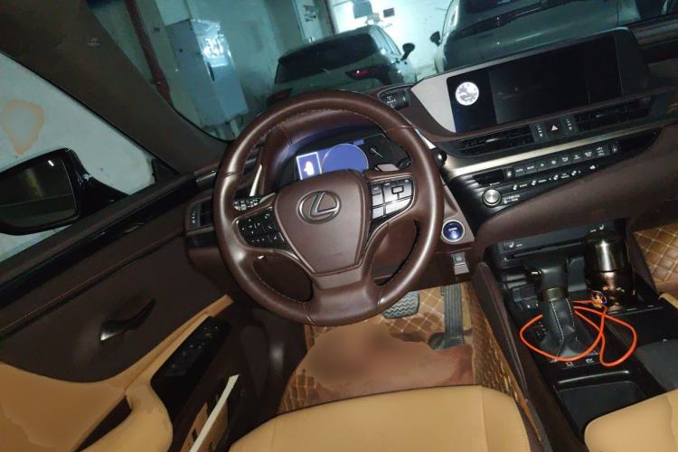 Used Lexus ES 2020 300h Premier Edition Steering Wheel