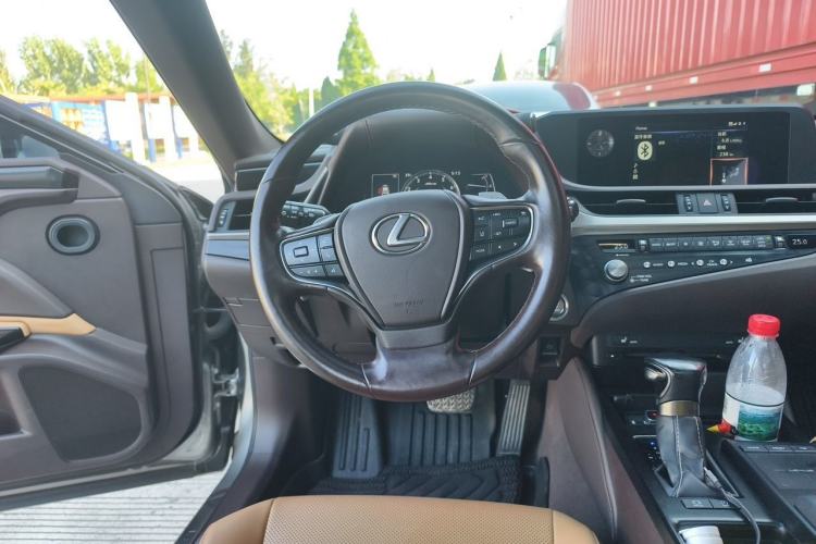 Used Lexus ES 2020 200 Excellence Edition Steering Wheel