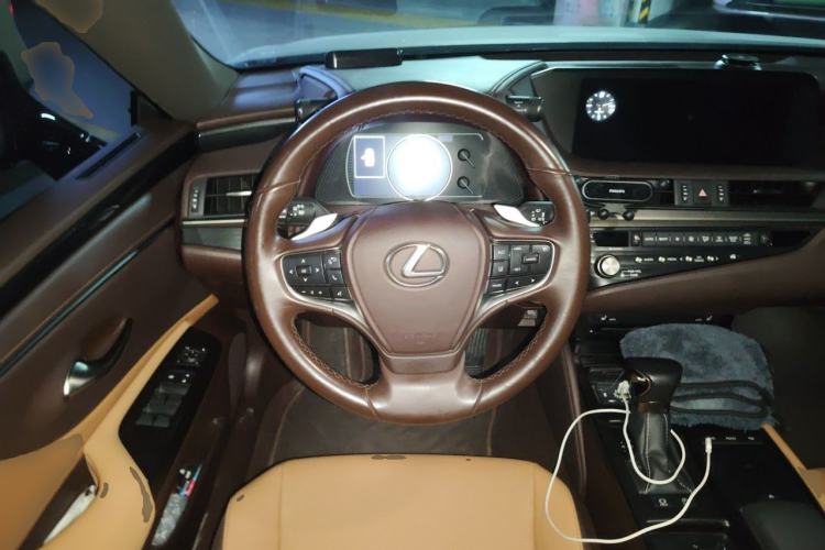 Used Lexus ES 2020 200 Excellence Edition Steering Wheel