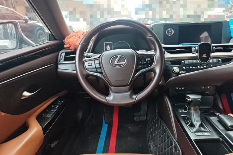 Used Lexus ES 2020 300h Premier Edition Steering Wheel