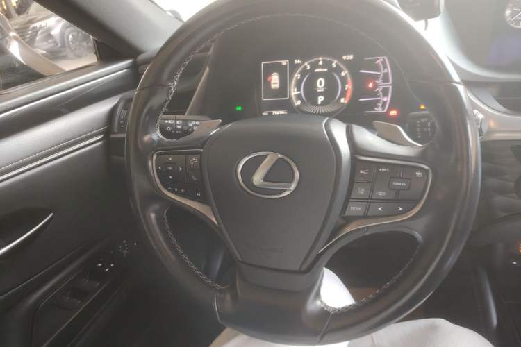 Used Lexus ES 2020 200 Excellence Edition Steering Wheel