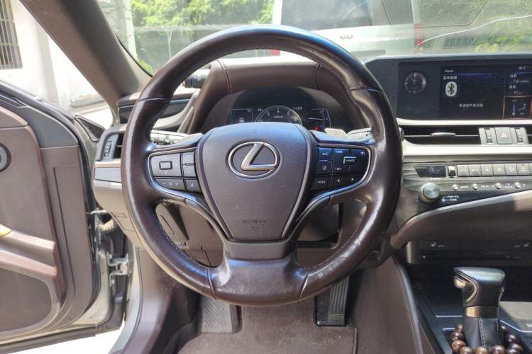 Used Lexus ES 2020 200 Excellence Edition Steering Wheel