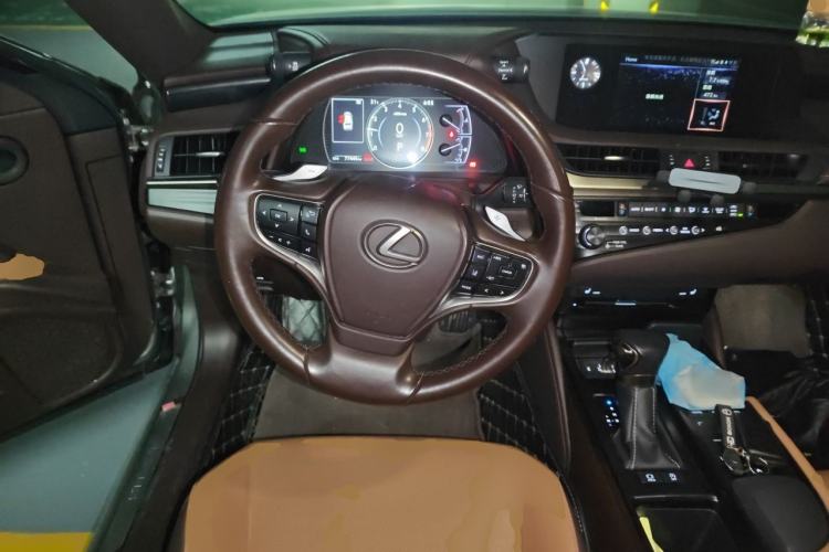 Used Lexus ES 2020 200 Excellence Edition Steering Wheel