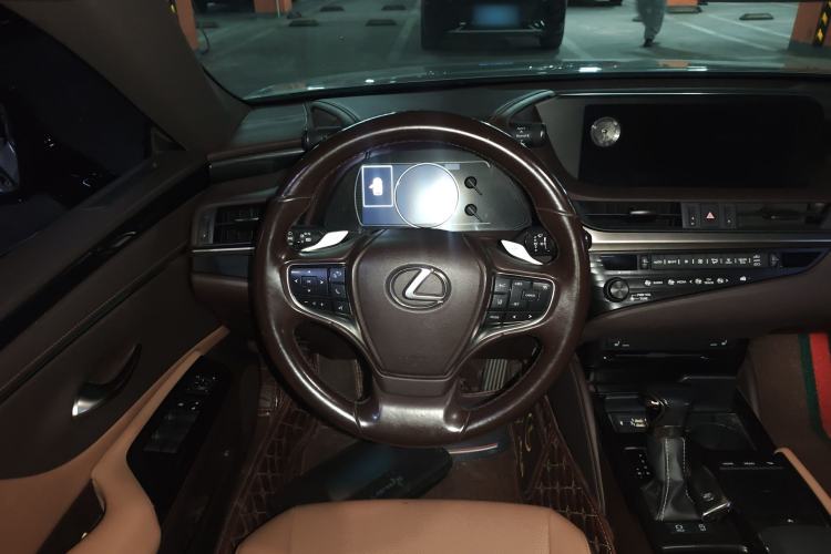 Used Lexus ES 2020 200 Excellence Edition Steering Wheel