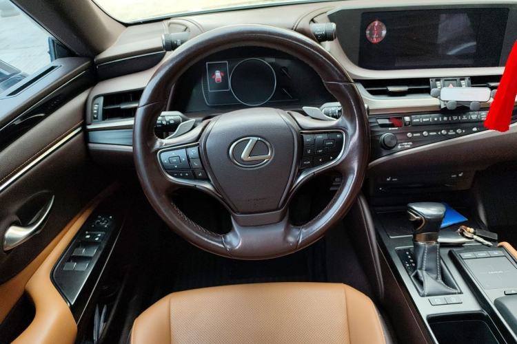 Used Lexus ES 2020 200 Excellence Edition Steering Wheel