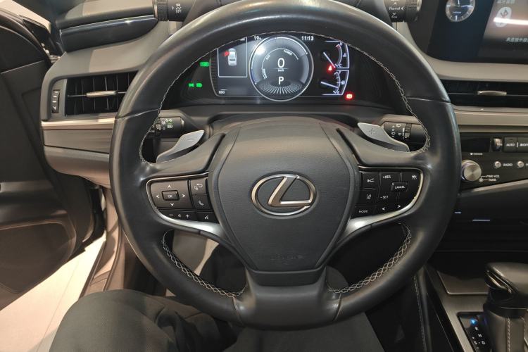 Used Lexus ES 2020 300h Premier Edition Steering Wheel