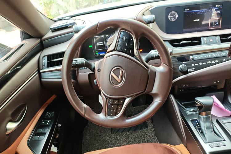 Used Lexus ES 2020 300h Premier Edition Steering Wheel