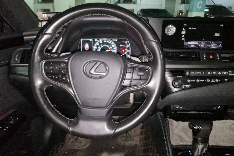 Used Lexus ES 2020 200 Excellence Edition Steering Wheel