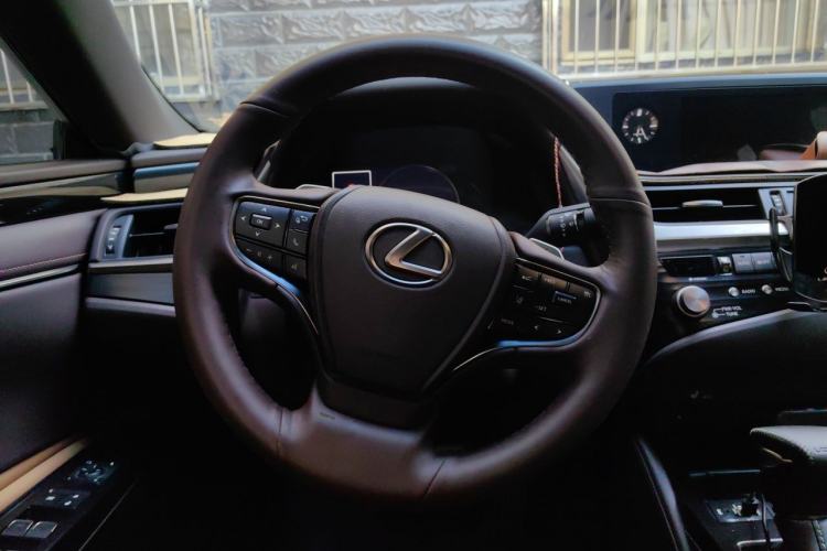 Used Lexus ES 2020 260 Excellence Edition Steering Wheel