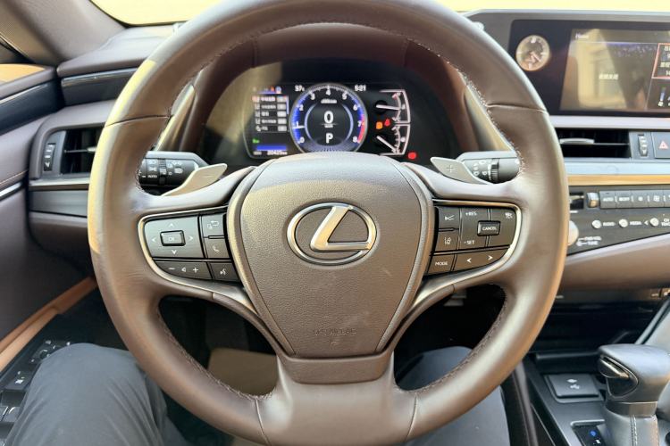 Used Lexus ES 2020 200 Excellence Edition Steering Wheel