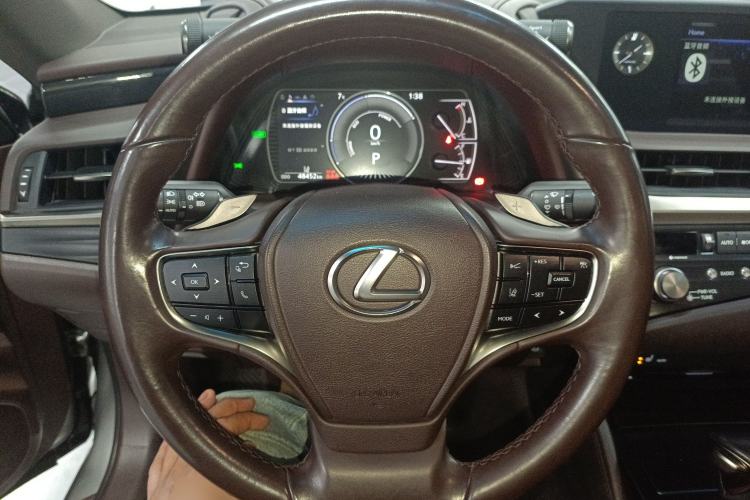 Used Lexus ES 2020 300h Premier Edition Steering Wheel