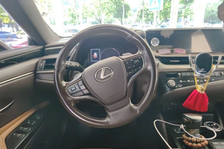 Used Lexus ES 2020 200 Excellence Edition Steering Wheel