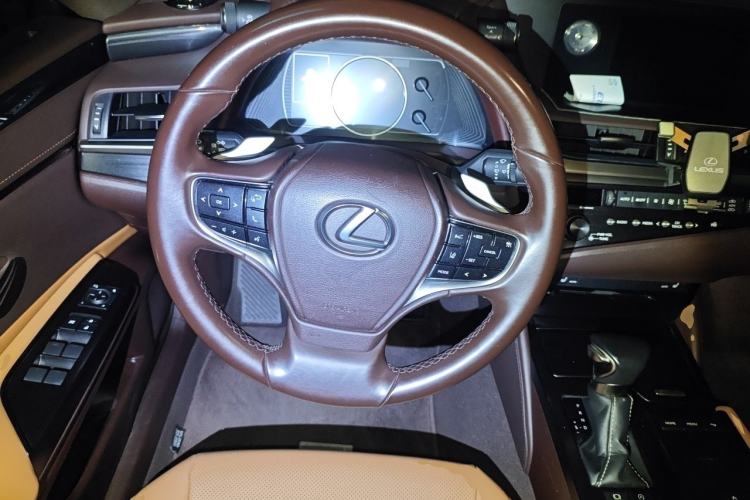 Used Lexus ES 2020 260 Excellence Edition Steering Wheel