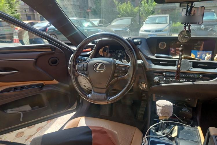 Used Lexus ES 2020 200 Excellence Edition Steering Wheel