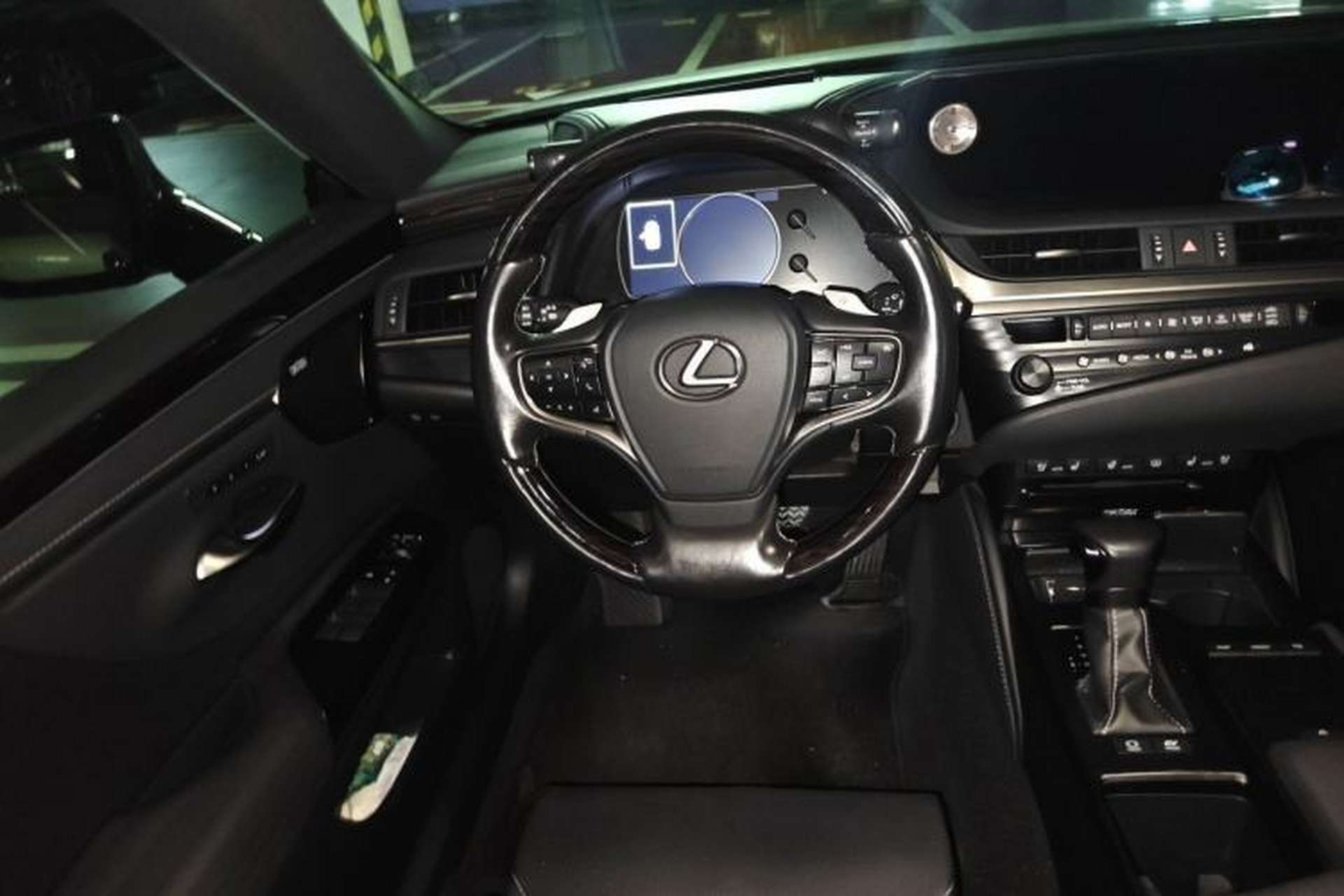 Used Lexus ES 2020 300h Executive Edition Steering Wheel