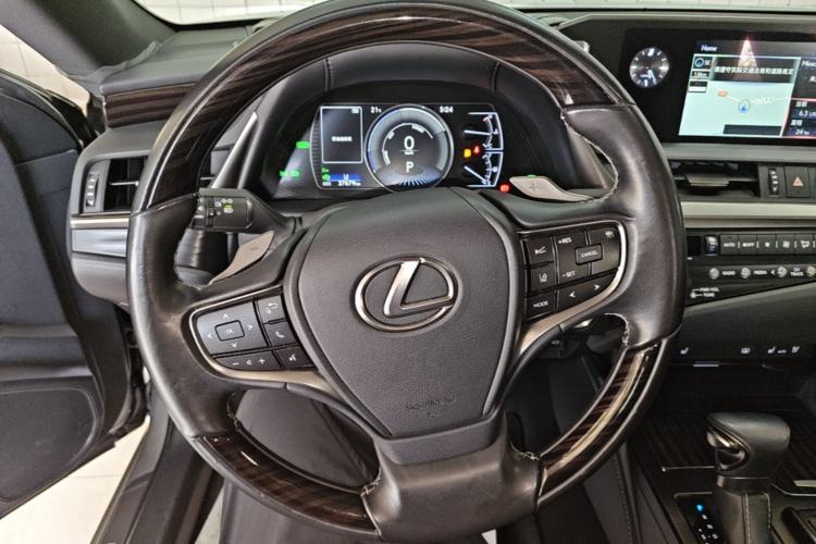 Used Lexus ES 2020 300h Premium Edition Steering Wheel