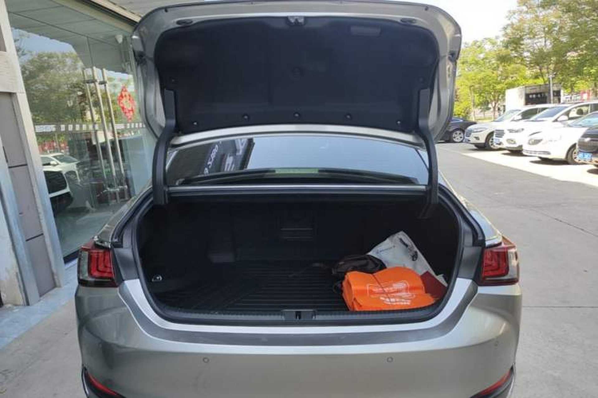 Used Lexus ES 2020 200 Excellence Edition Trunk