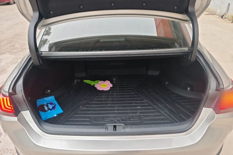 Used Lexus ES 2020 200 Excellence Edition Trunk