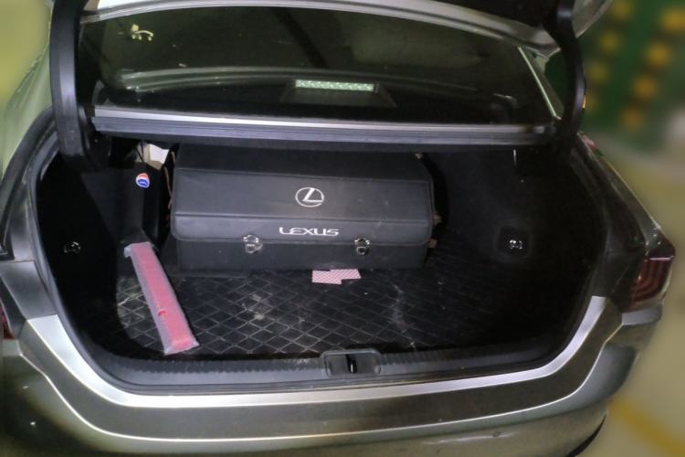 Used Lexus ES 2020 200 Excellence Edition Trunk
