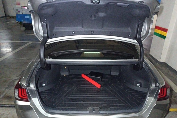 Used Lexus ES 2020 200 Excellence Edition Trunk