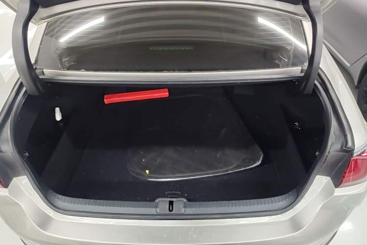 Used Lexus ES 2020 200 Excellence Edition Trunk