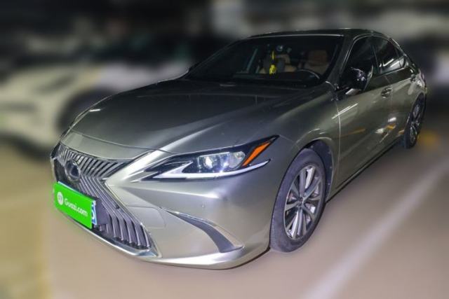 Used Lexus ES 2020 300h Premier Edition